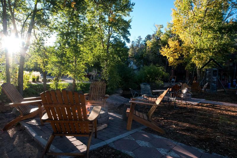 Silver Moon Inn image