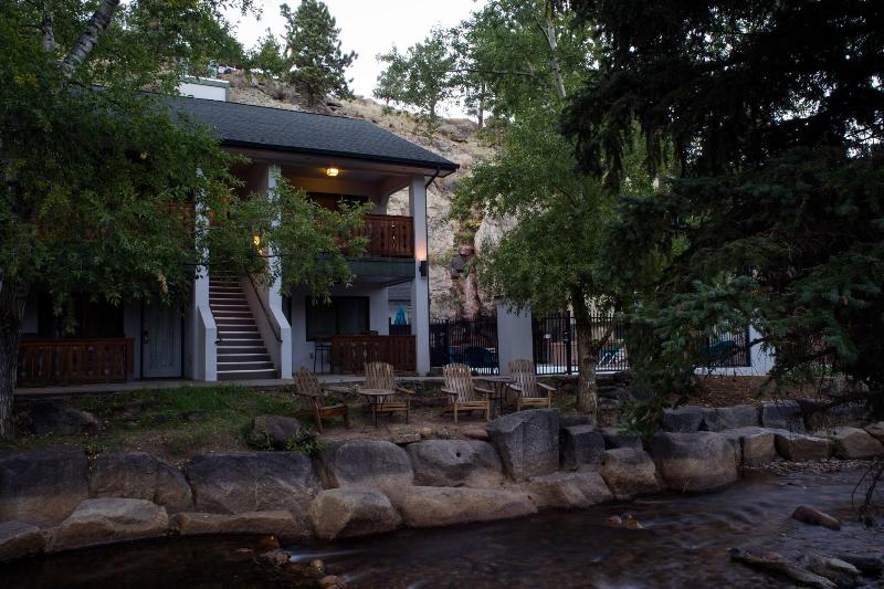 Silver Moon Inn image