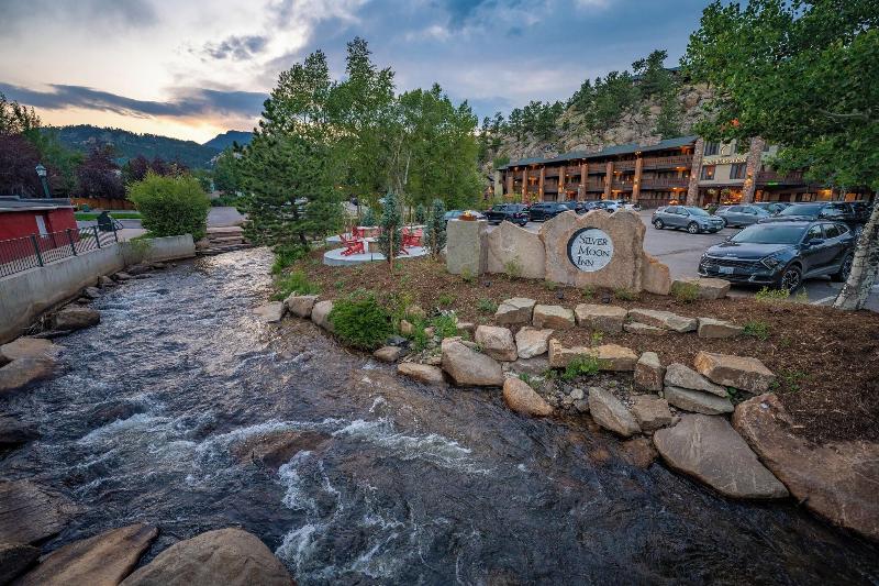Silver Moon Inn image