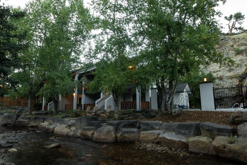 Silver Moon Inn image