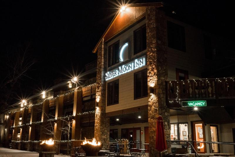 Silver Moon Inn image