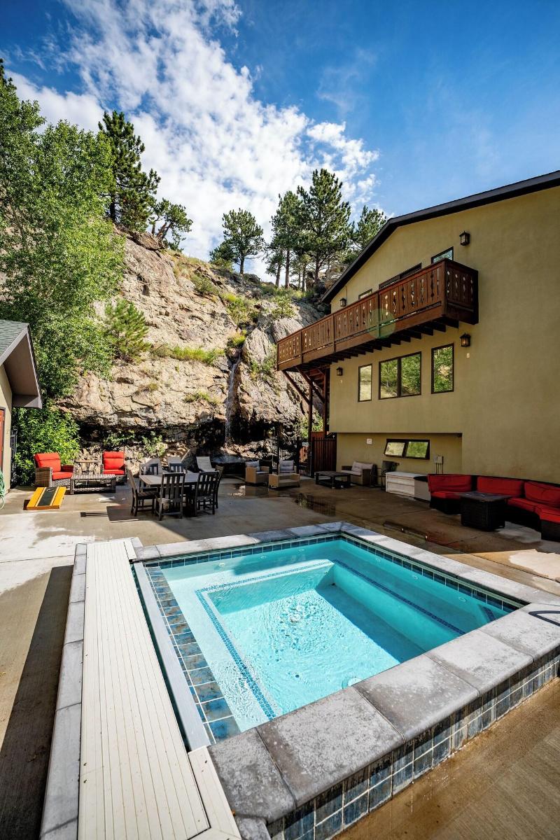 Silver Moon Inn image
