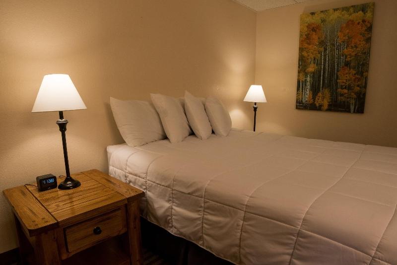 Silver Moon Inn image