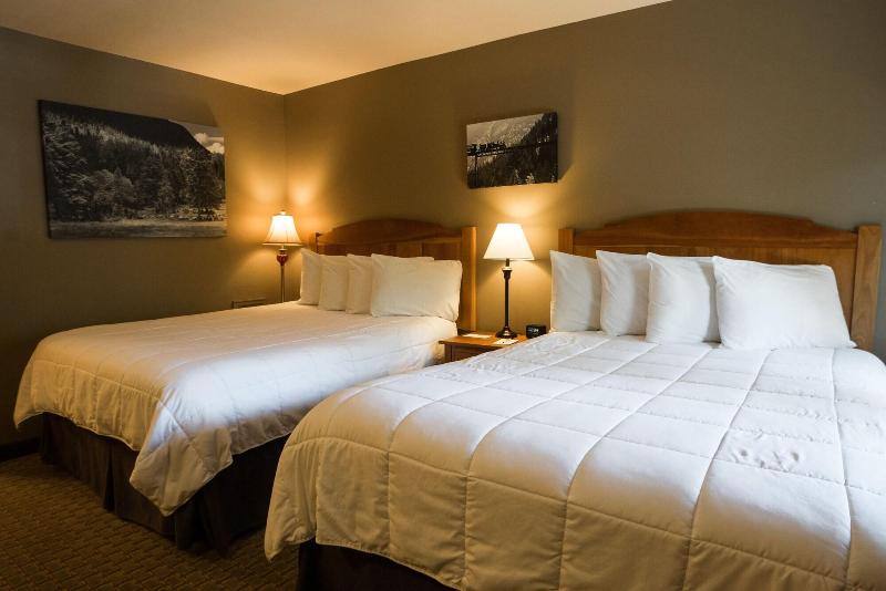 Silver Moon Inn image