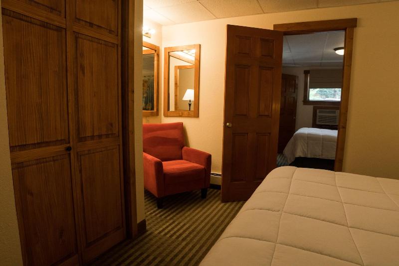 Silver Moon Inn image