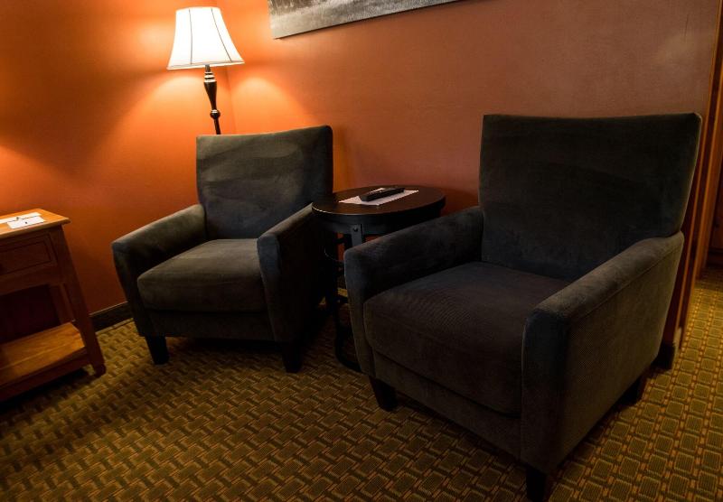 Silver Moon Inn image