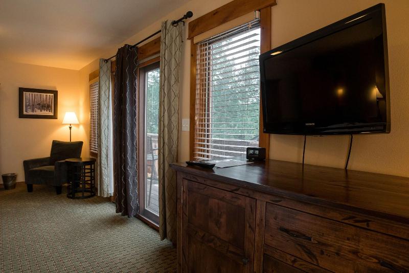 Silver Moon Inn image