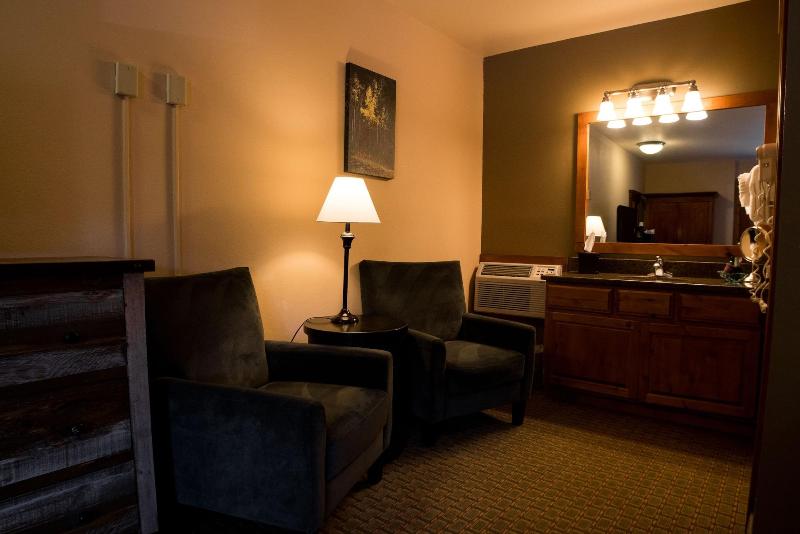 Silver Moon Inn image