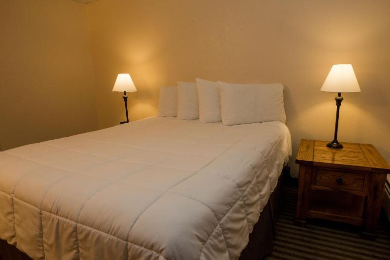 Silver Moon Inn image