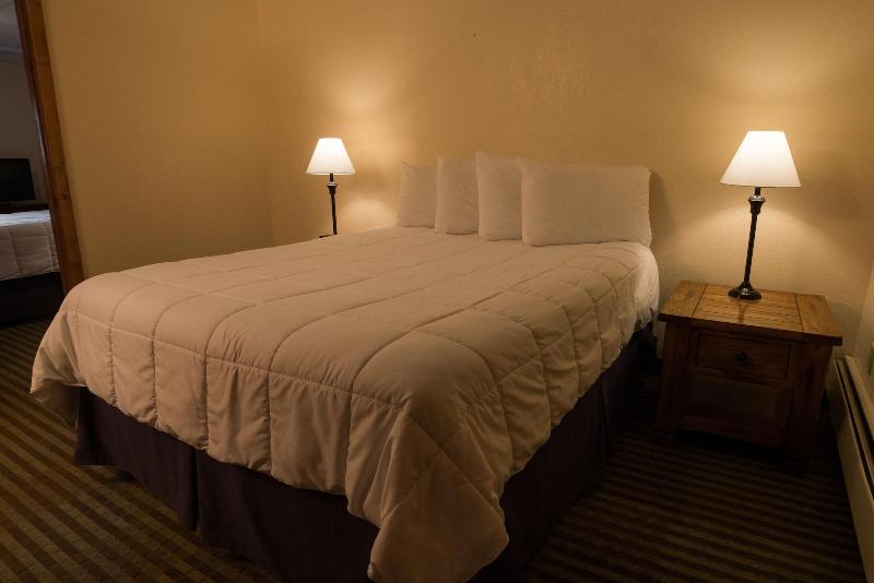 Silver Moon Inn image