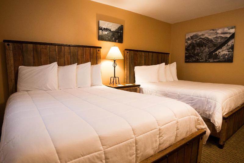 Silver Moon Inn image