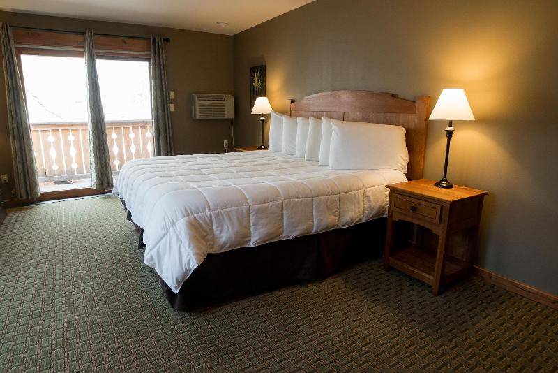 Silver Moon Inn image