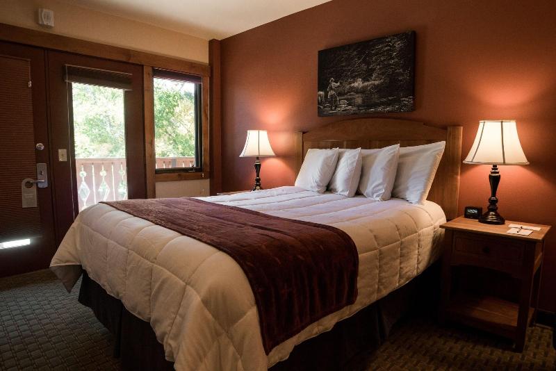 Silver Moon Inn image