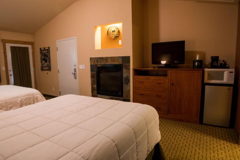 Silver Moon Inn image