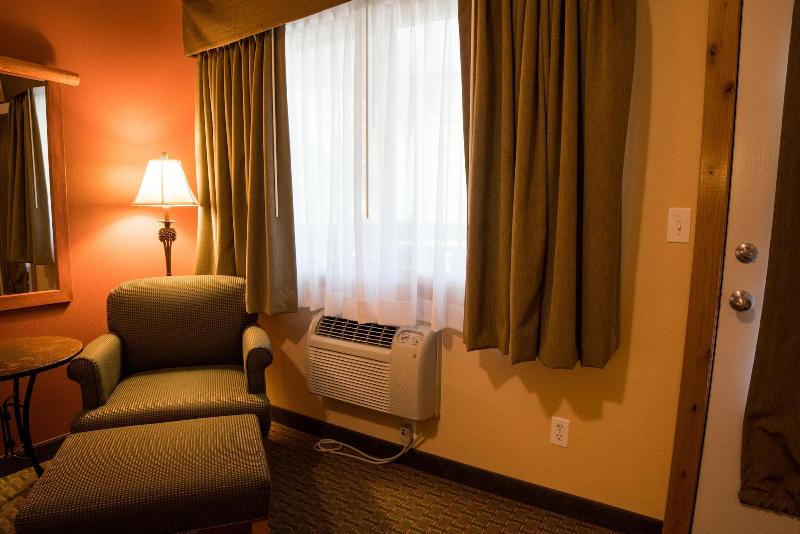 Silver Moon Inn image