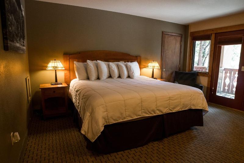 Silver Moon Inn image