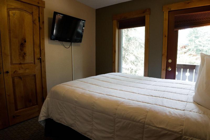 Silver Moon Inn image