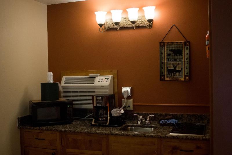 Silver Moon Inn image