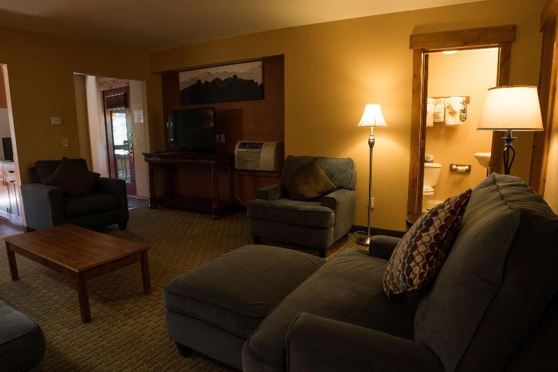 Silver Moon Inn image