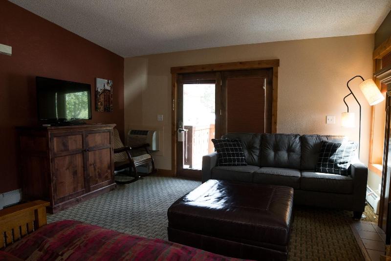 Silver Moon Inn image