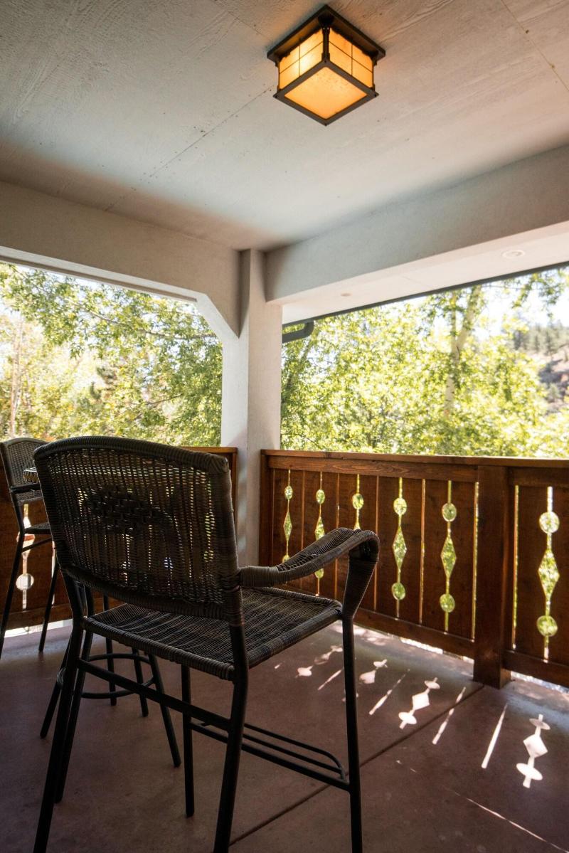Silver Moon Inn image