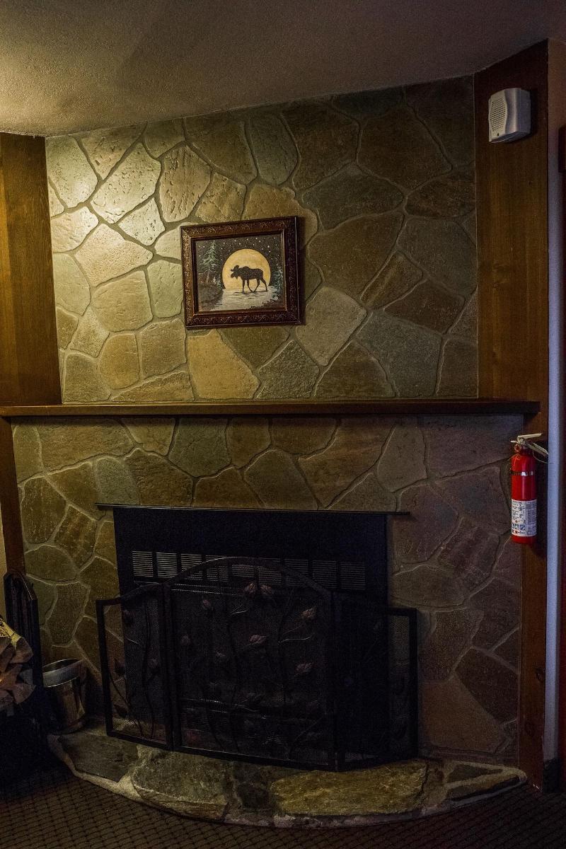 Silver Moon Inn image