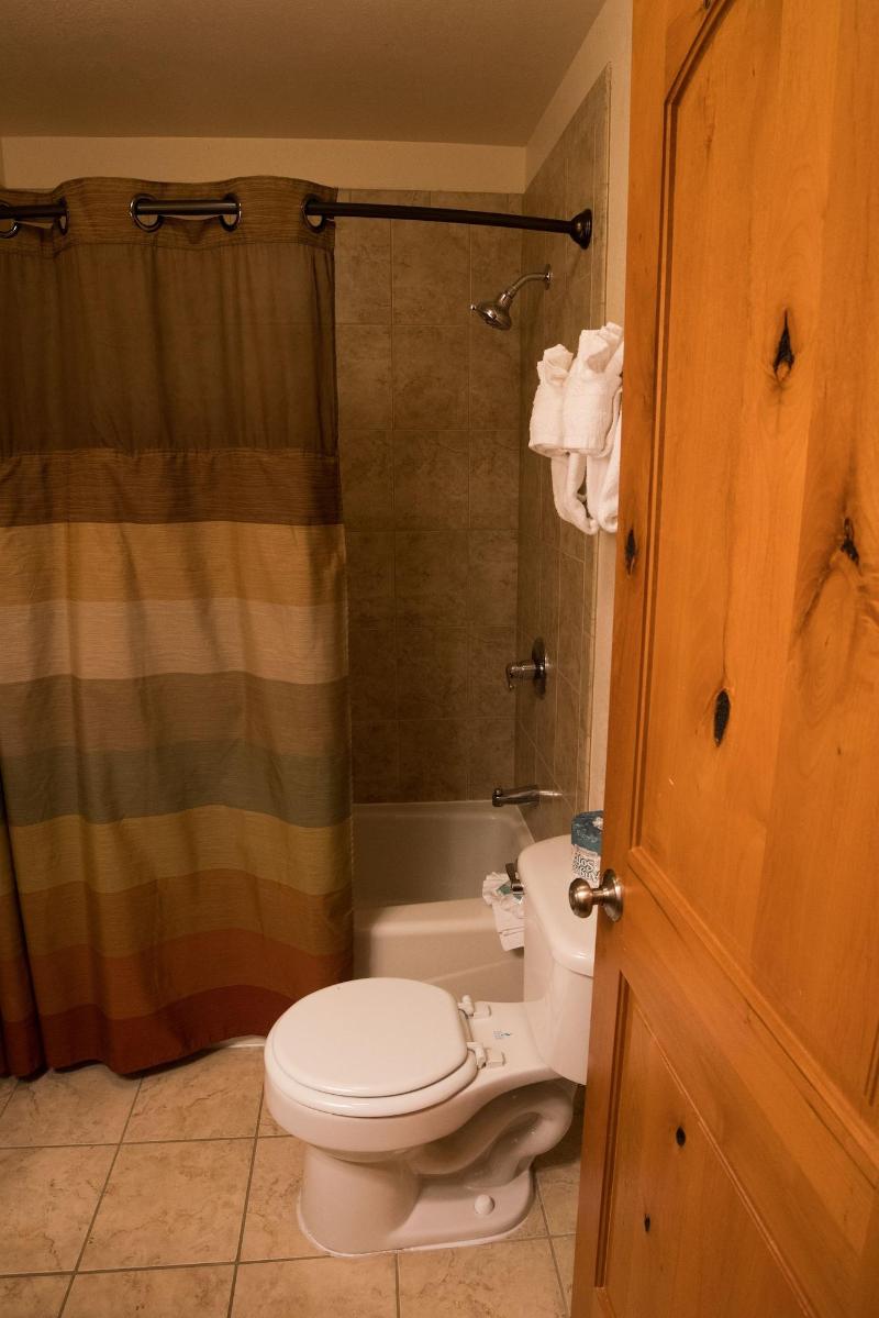 Silver Moon Inn image