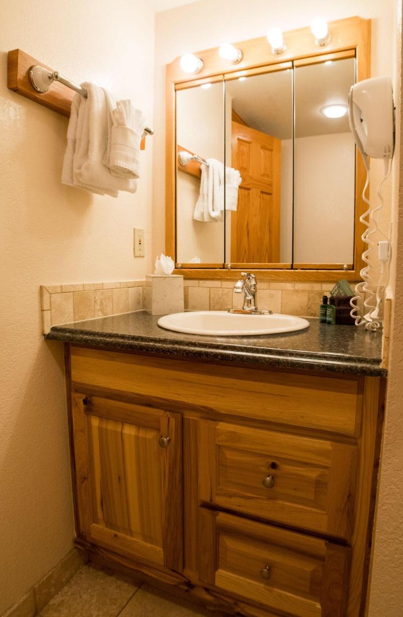 Silver Moon Inn image
