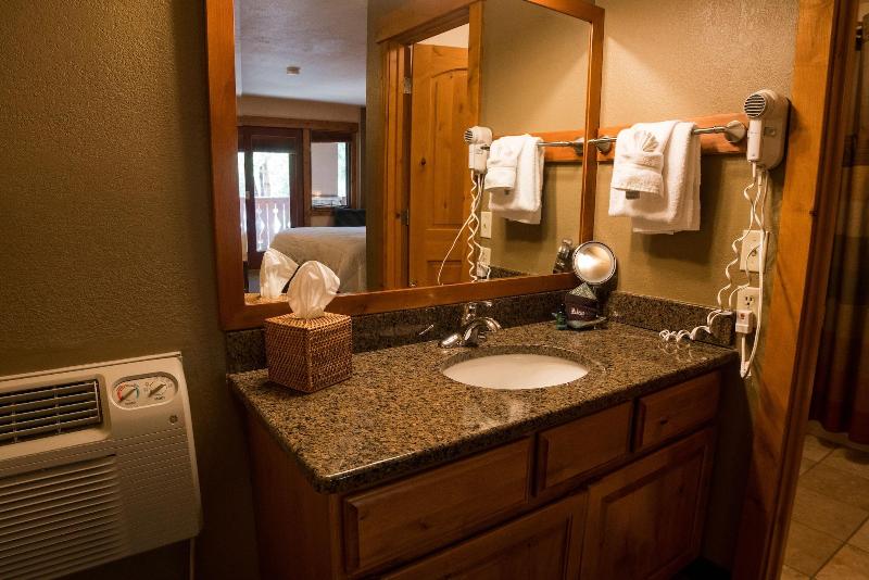 Silver Moon Inn image