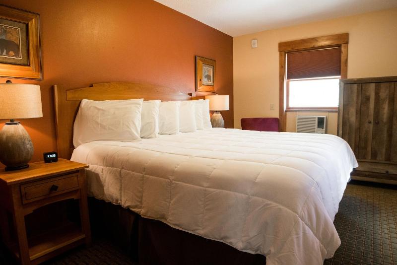 Silver Moon Inn image