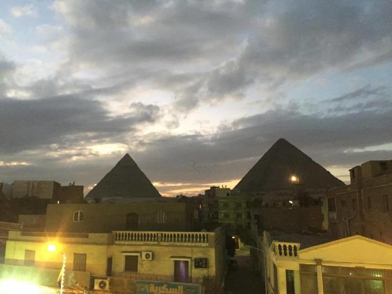 The Pyramids Inn Cheops image