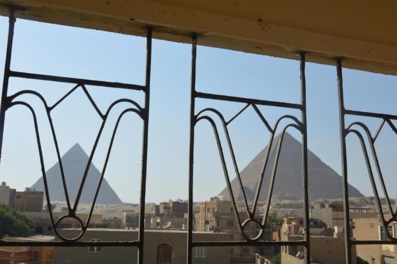 The Pyramids Inn Cheops image