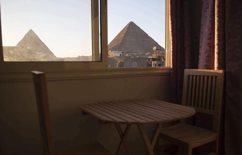 The Pyramids Inn Cheops image