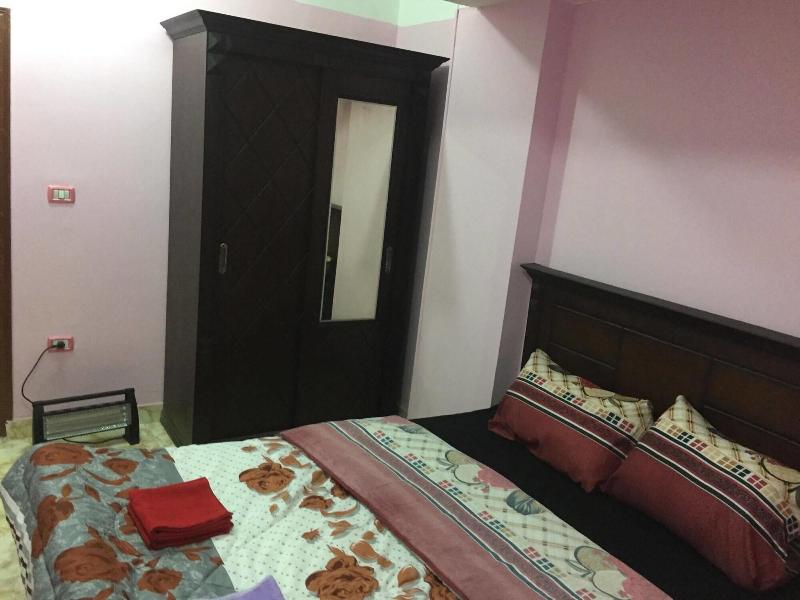 The Pyramids Inn Cheops image