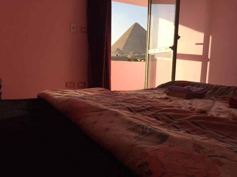 The Pyramids Inn Cheops image