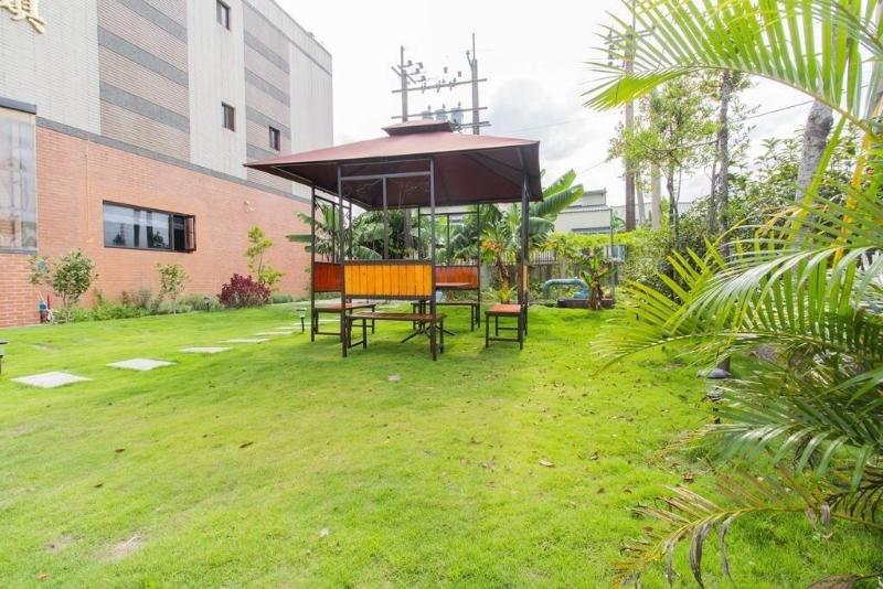 Flower Bed And Breakfast