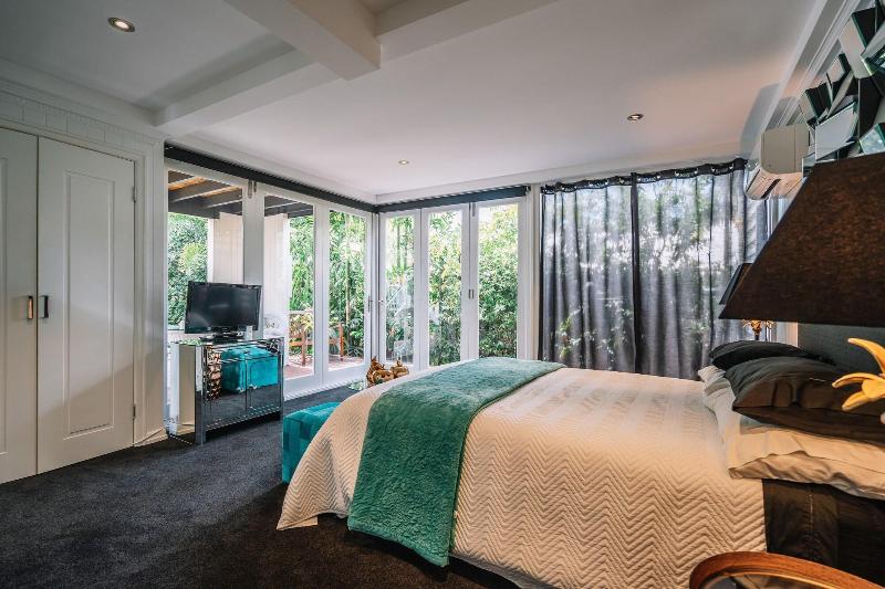 Balmoral Queenslander image