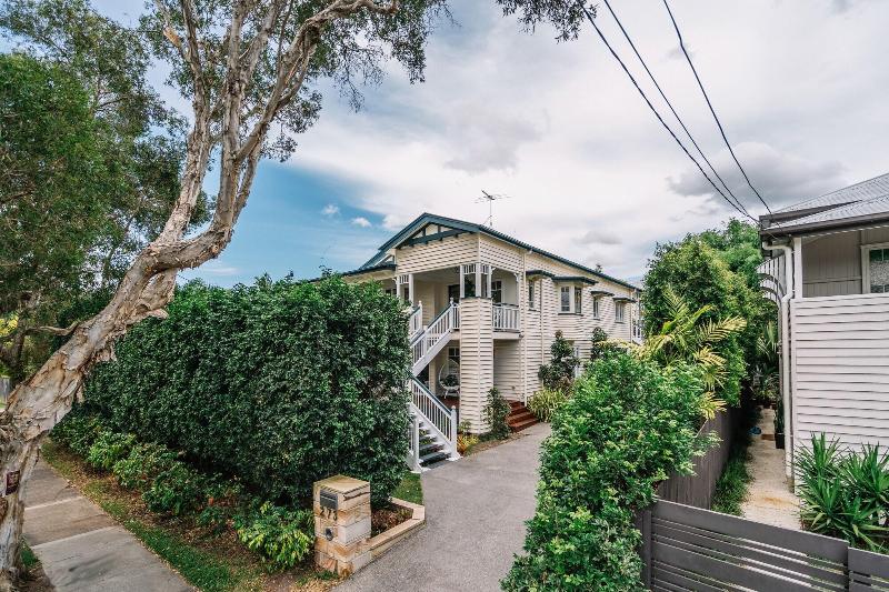 Balmoral Queenslander image