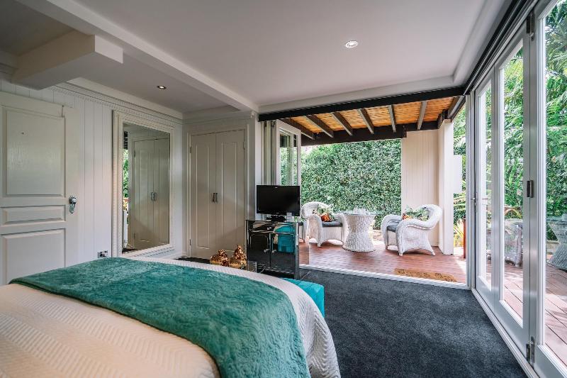 Balmoral Queenslander image