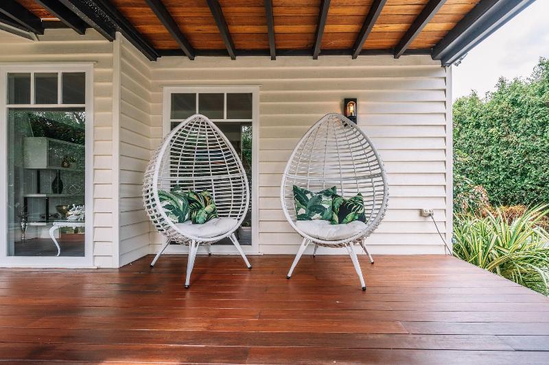 Balmoral Queenslander image