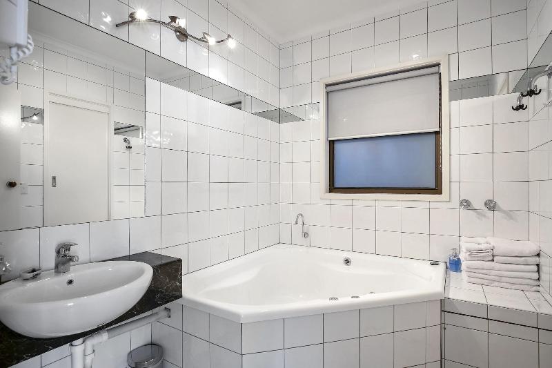 Banksia Park Estate image