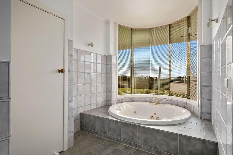 Banksia Park Estate image