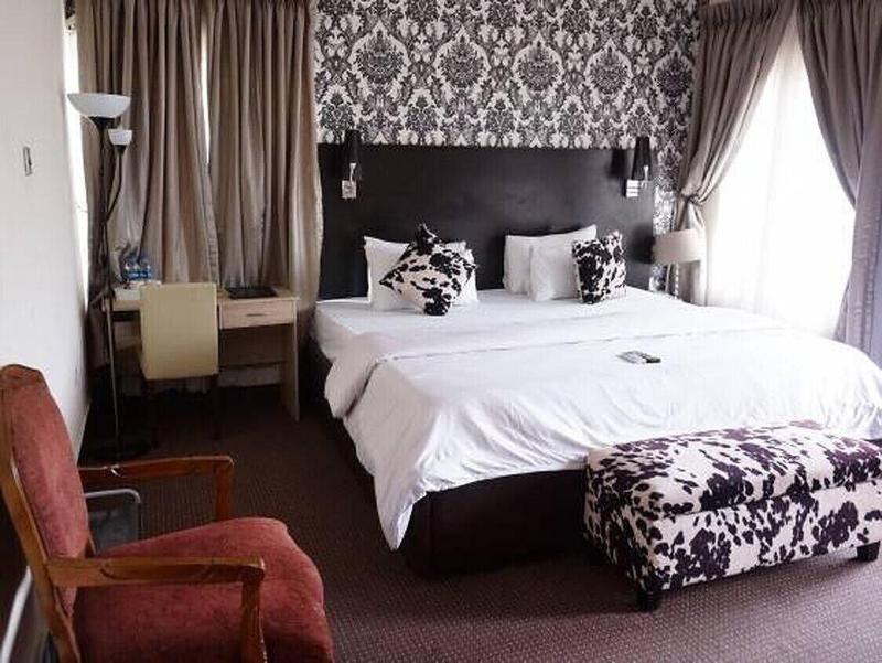 Carlton Gate Xclusive Hotel 2