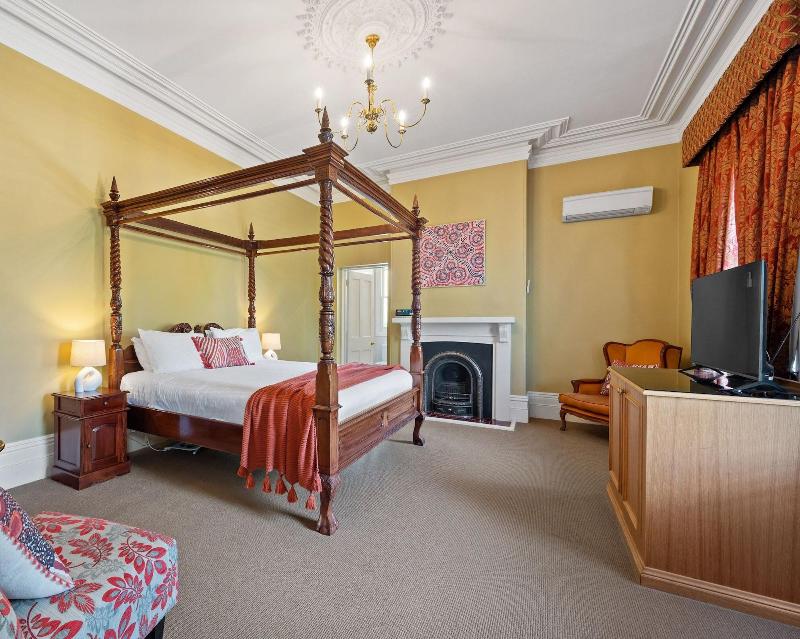 Clydesdale Manor image
