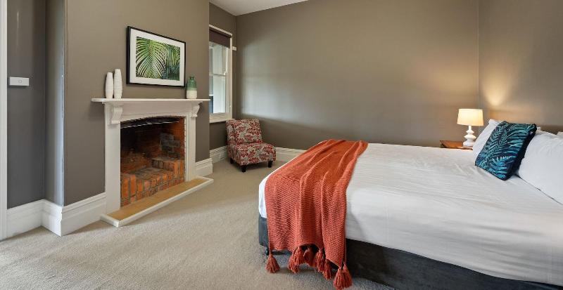 Clydesdale Manor image
