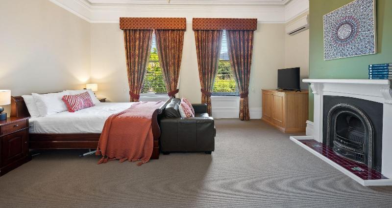 Clydesdale Manor image