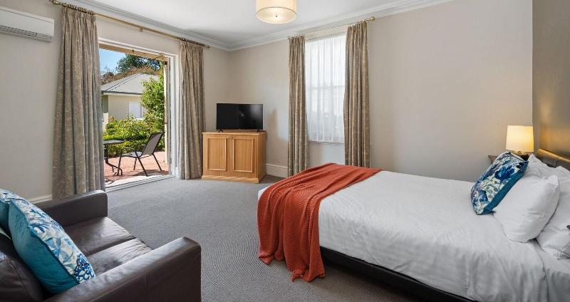 Clydesdale Manor image