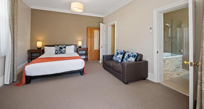 Clydesdale Manor image