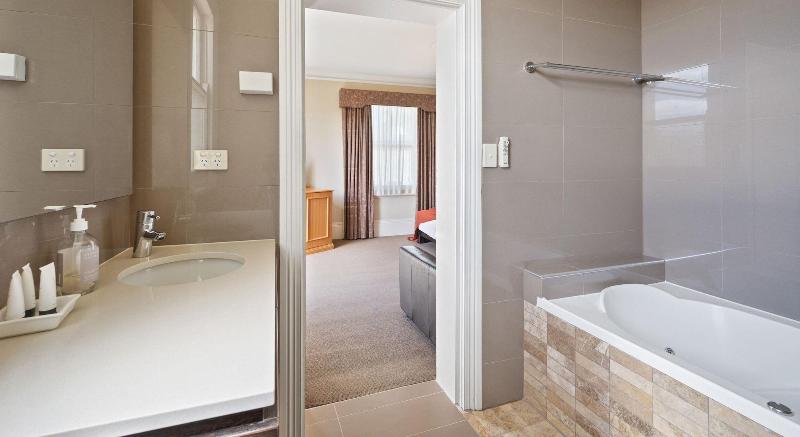 Clydesdale Manor image