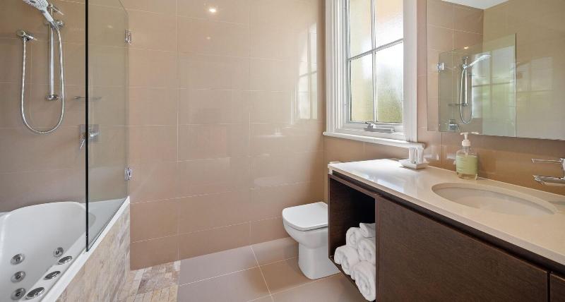 Clydesdale Manor image